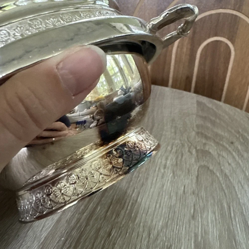 Vintage Pelton Bros Quadruple Plate Silver-plated Domed Butter Dish, Floral Etch